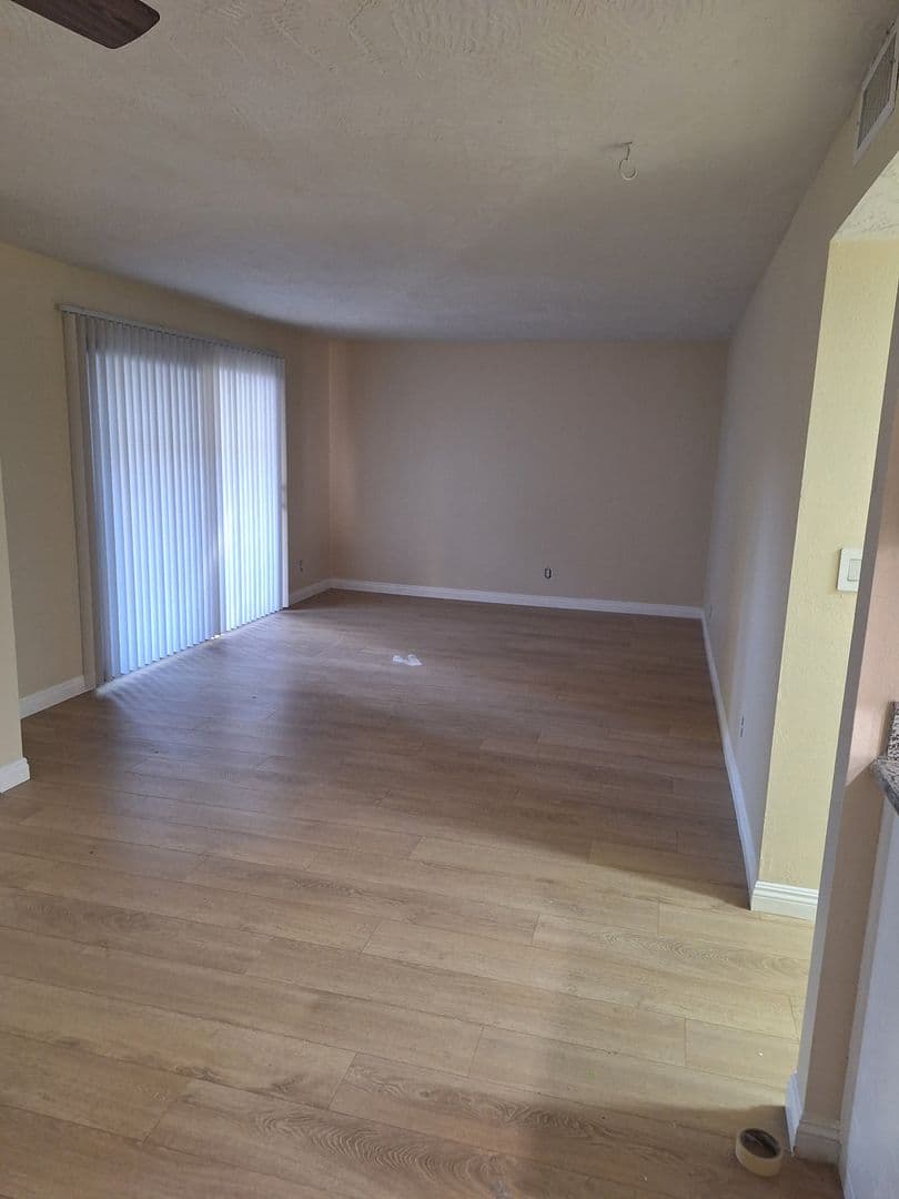 Redlands Apartment: 1249 N EDWARDS ST #30