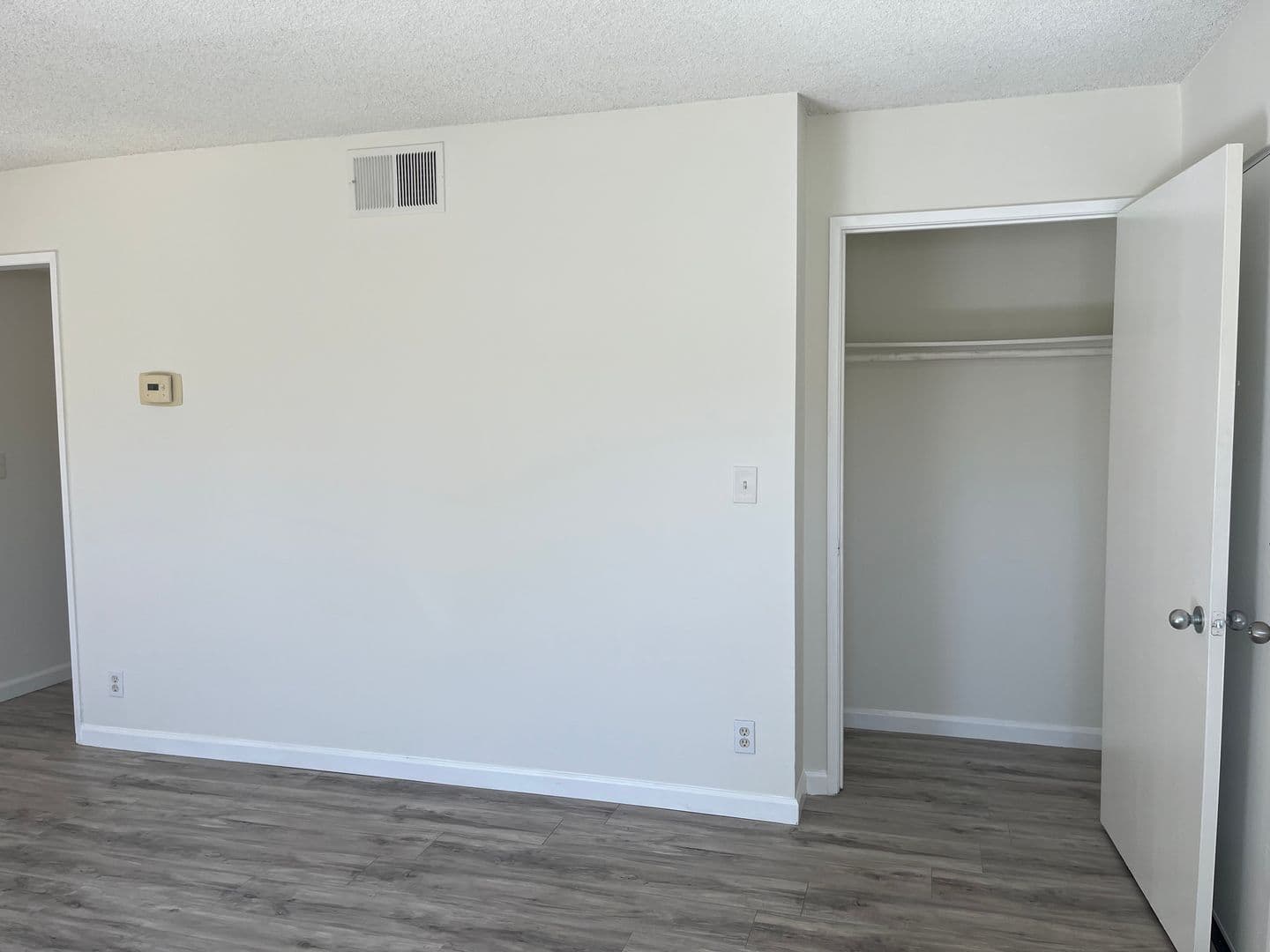Studio City Apartment: 4248 Whitsett Avenue