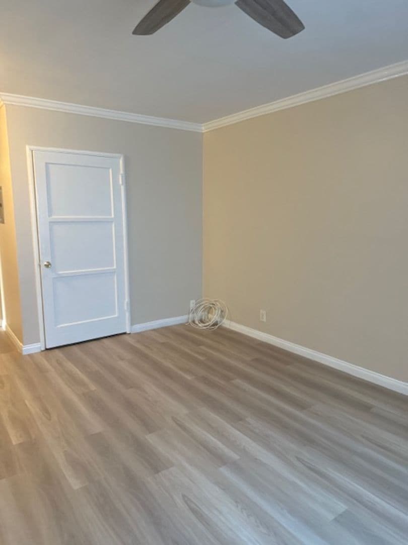 Los Angeles Apartment: 619 Hauser Blvd