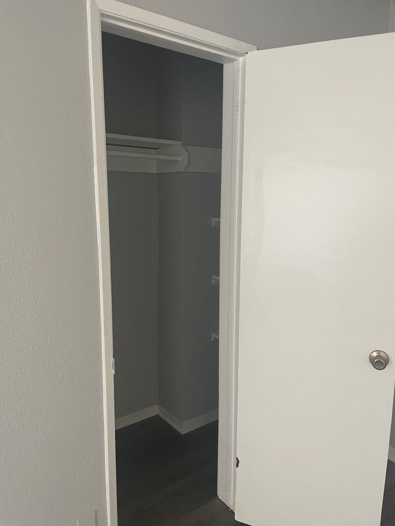 Van Nuys Apartment: 15509-15513 Victory Blvd