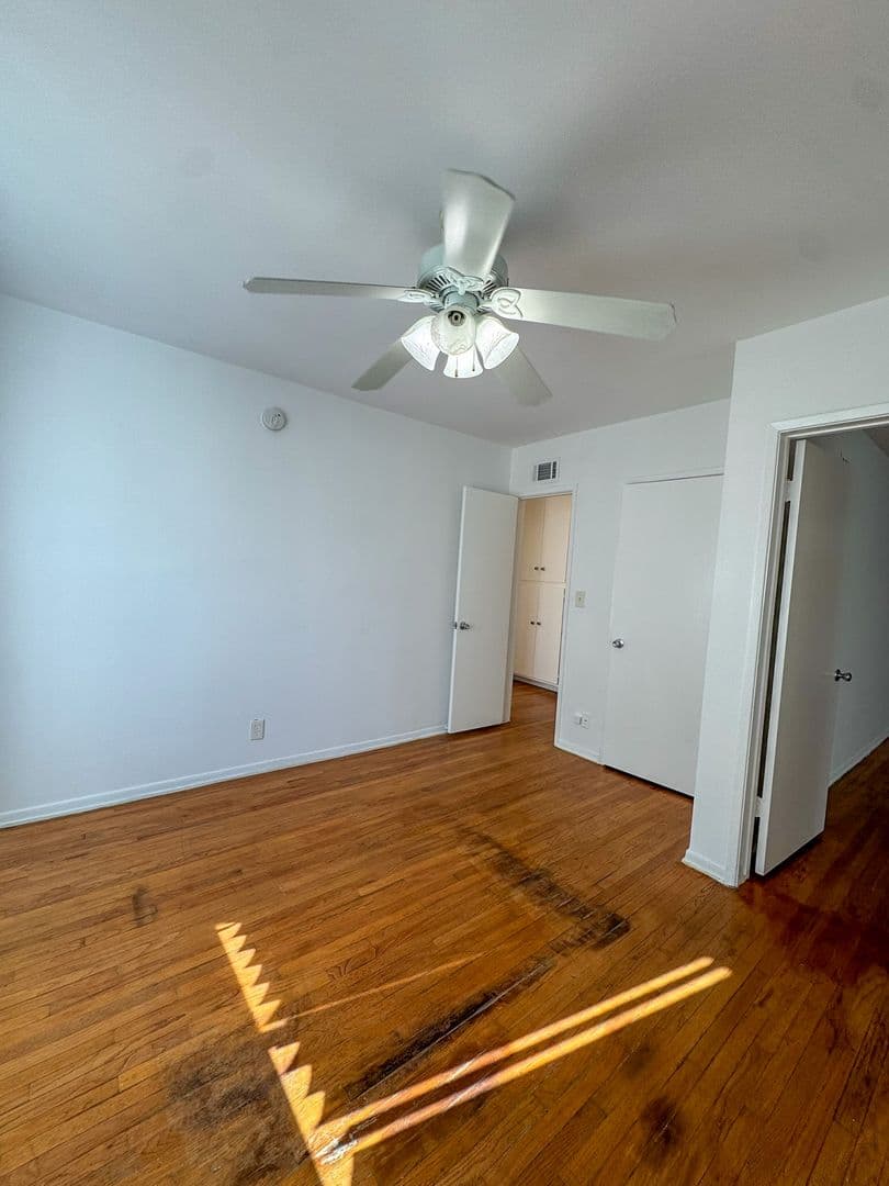 Los Angeles Apartment: 1416 Reeves St.