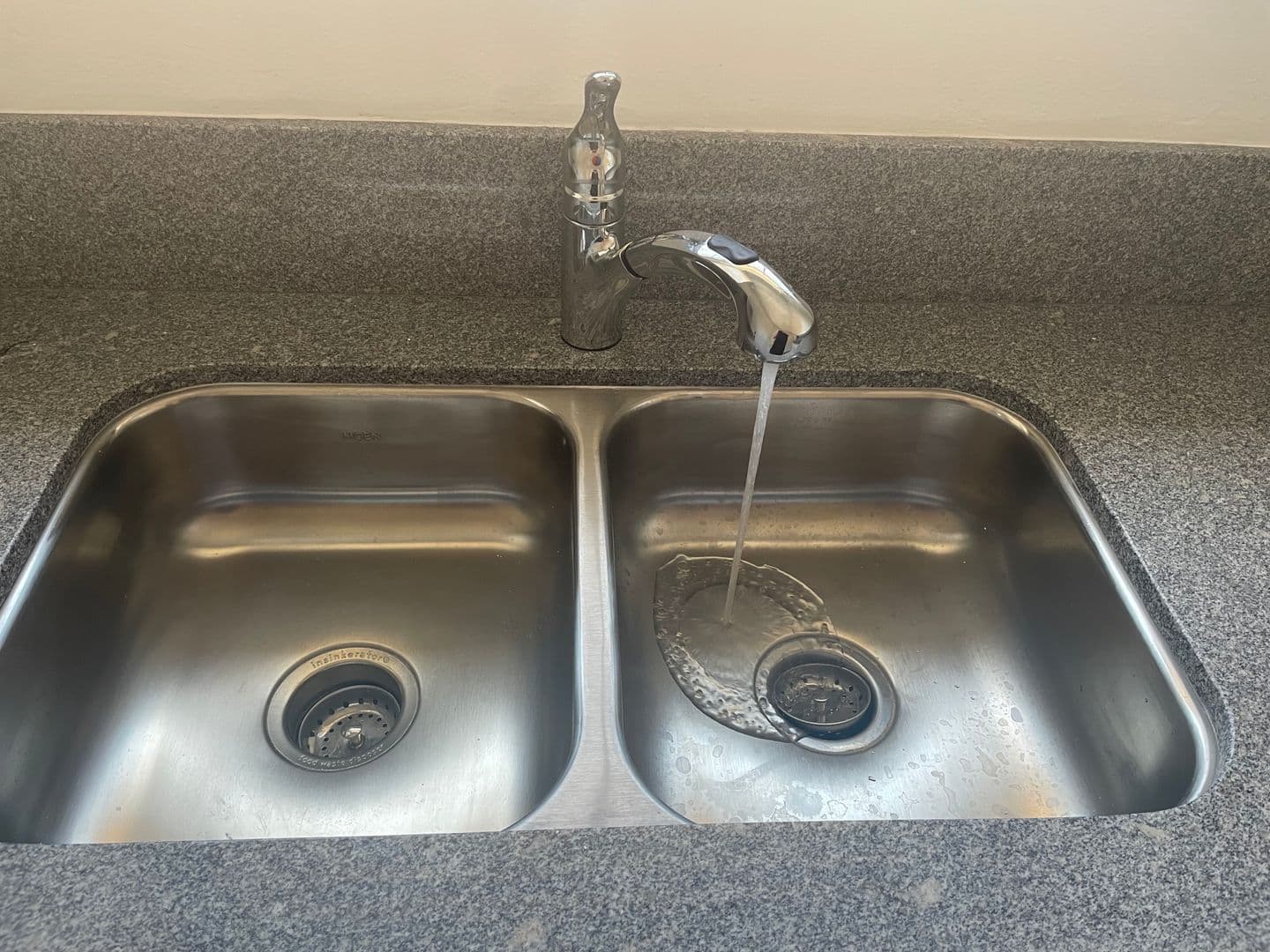 Van Nuys Apartment: 15509-15513 Victory Blvd