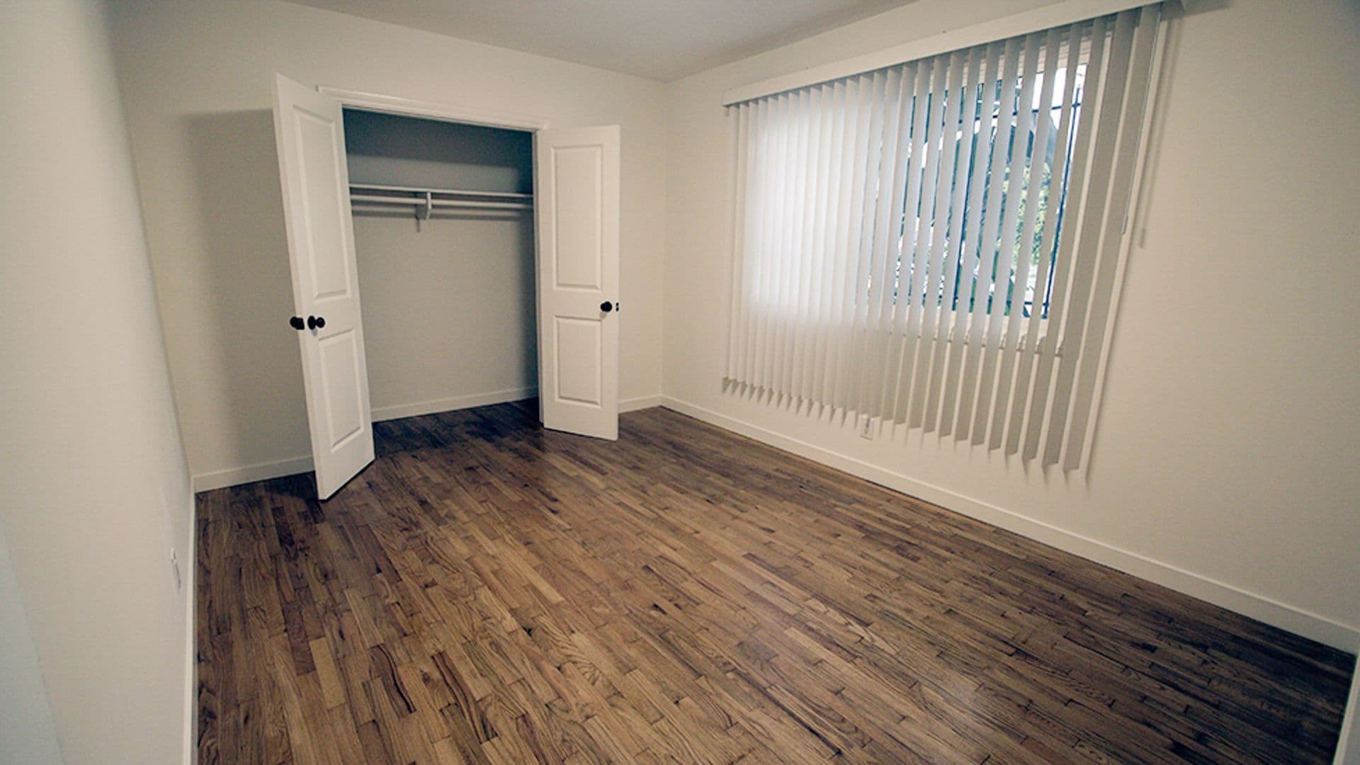 Los Angeles Apartment: 3375 Manning Ave.,