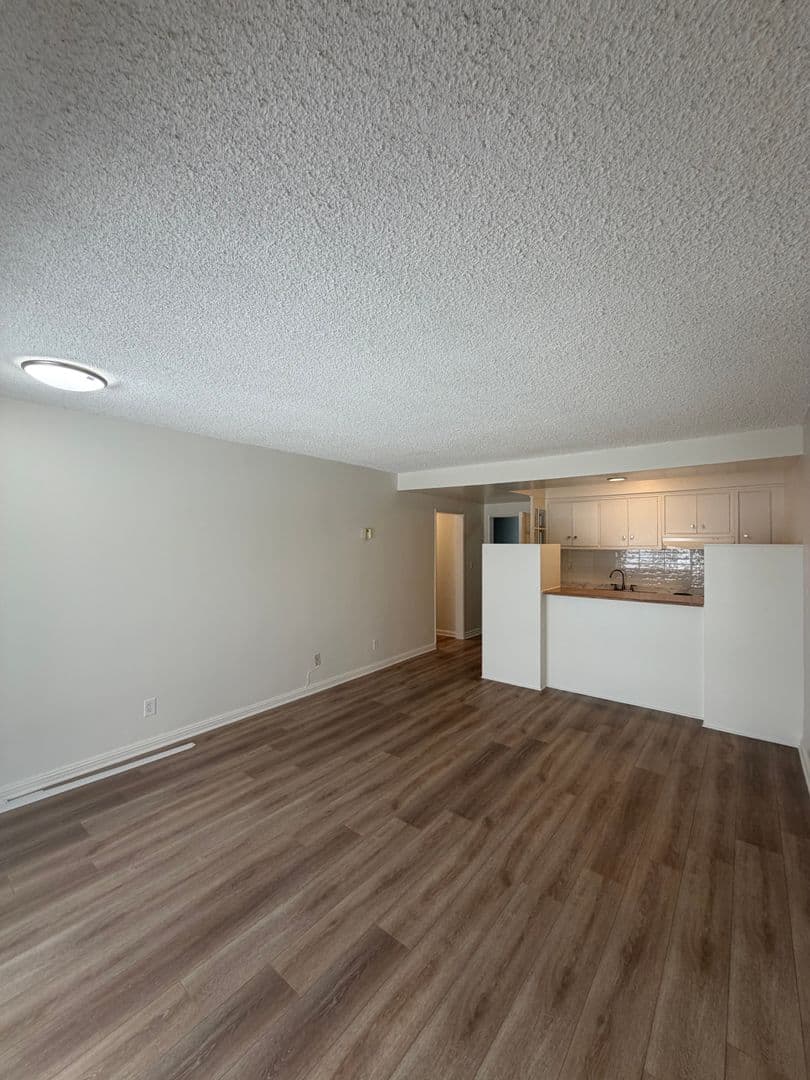 Los Angeles Apartment: 7225-7235 Hollywood Blvd