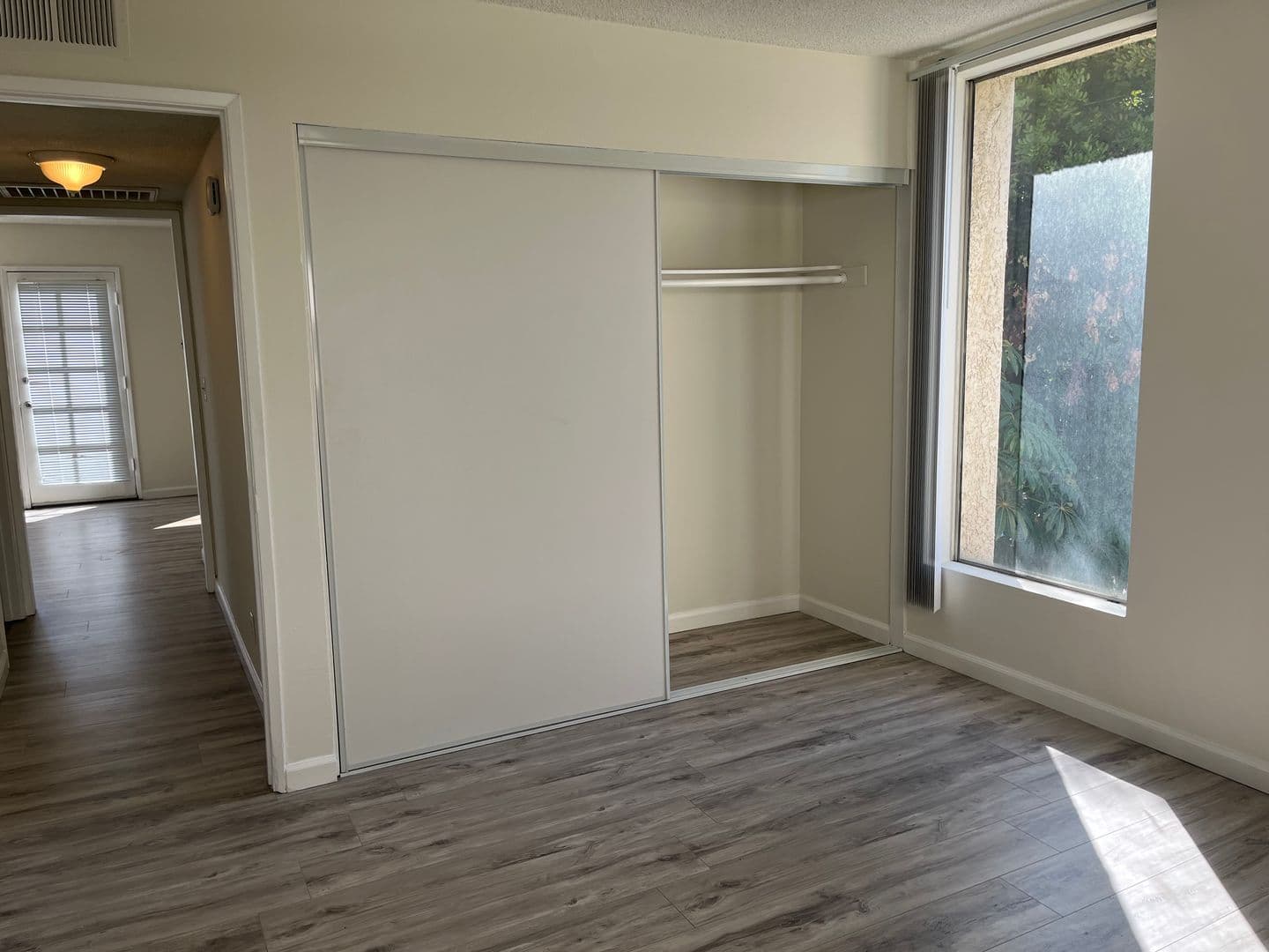 Studio City Apartment: 4248 Whitsett Avenue