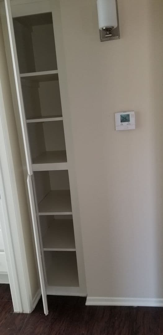 Northridge Apartment: 18415 Dearborn Street