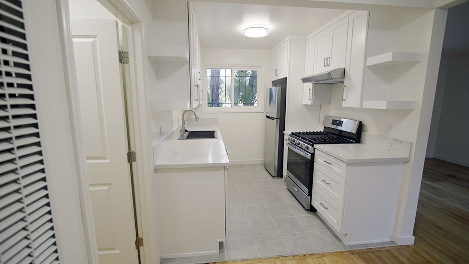 Los Angeles Apartment: 3375 Manning Ave.,