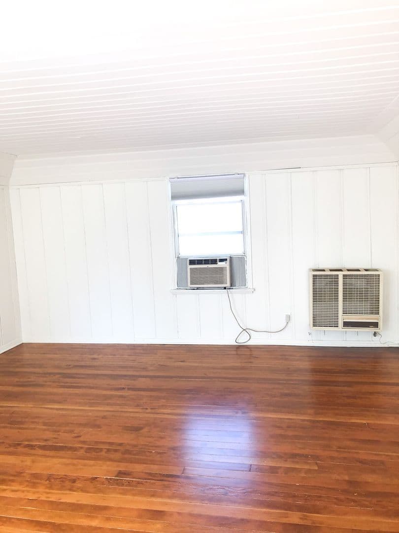 Los Angeles Apartment: 8149 Blackburn Ave.