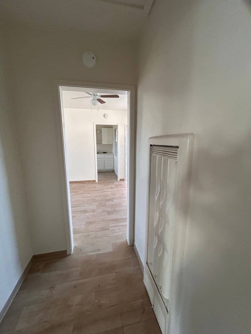 Montebello Apartment: 109, 111, 109.1/2, 111.1/2 S. 19th Street