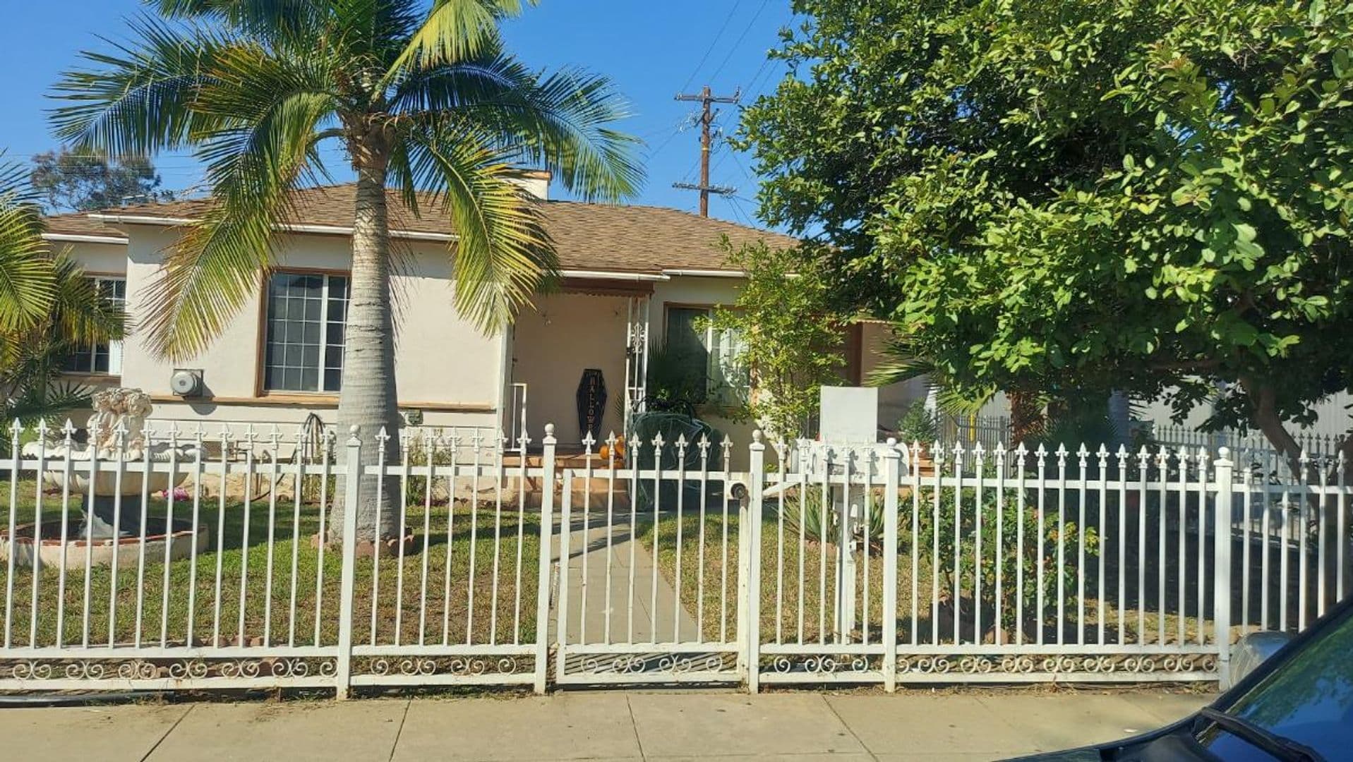 Montebello Apartment: 109, 111, 109.1/2, 111.1/2 S. 19th Street
