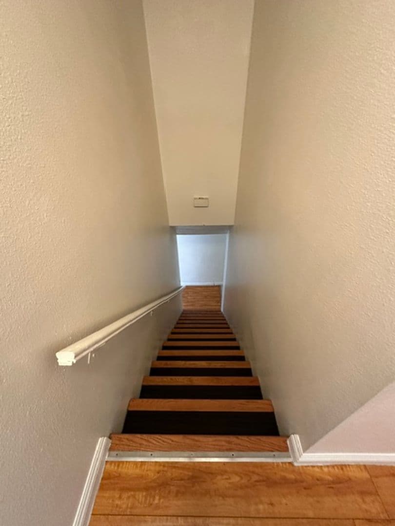 San Gabriel Apartment: 1552 Prospect Ave.