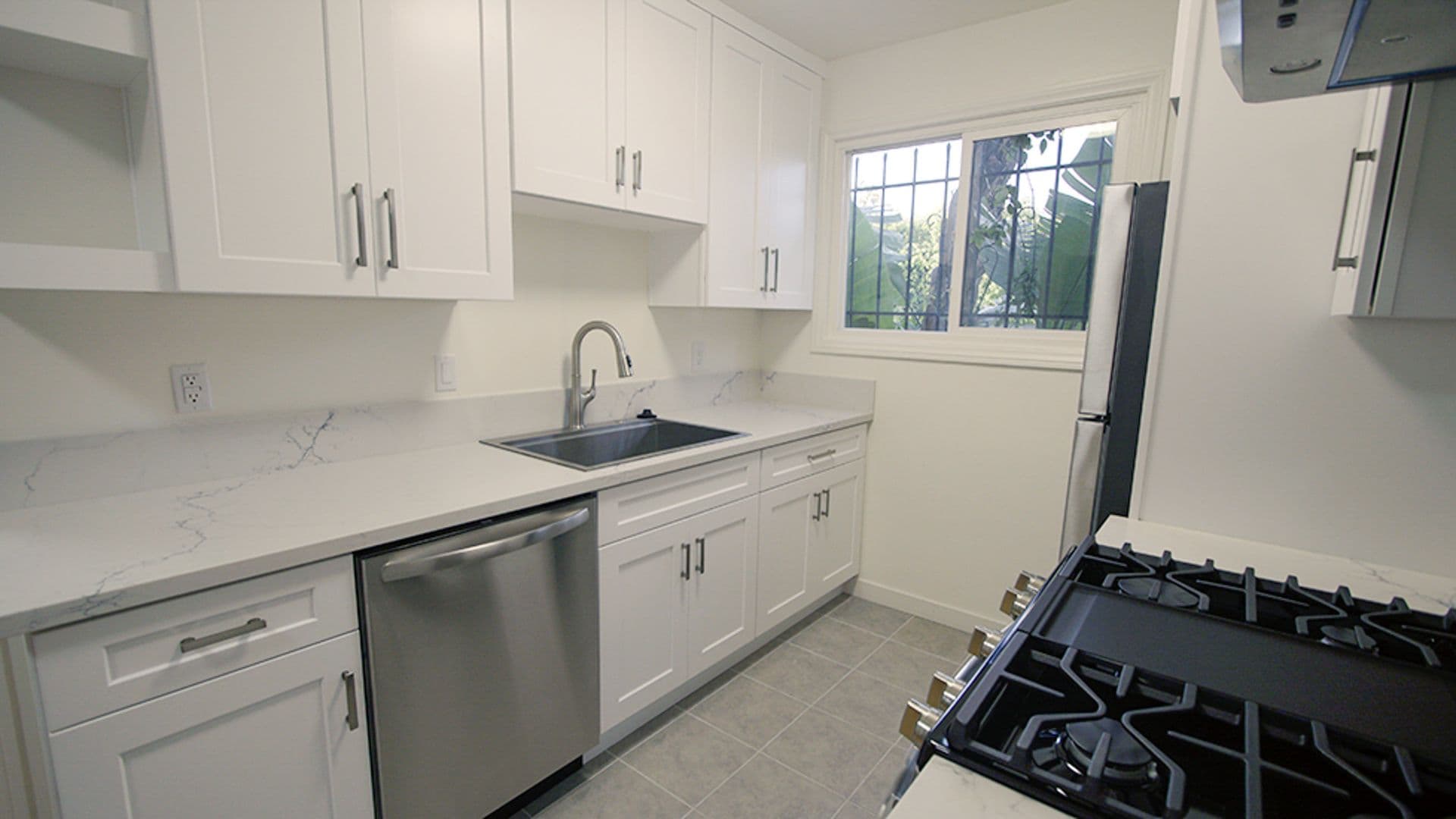 Los Angeles Apartment: 3375 Manning Ave.,