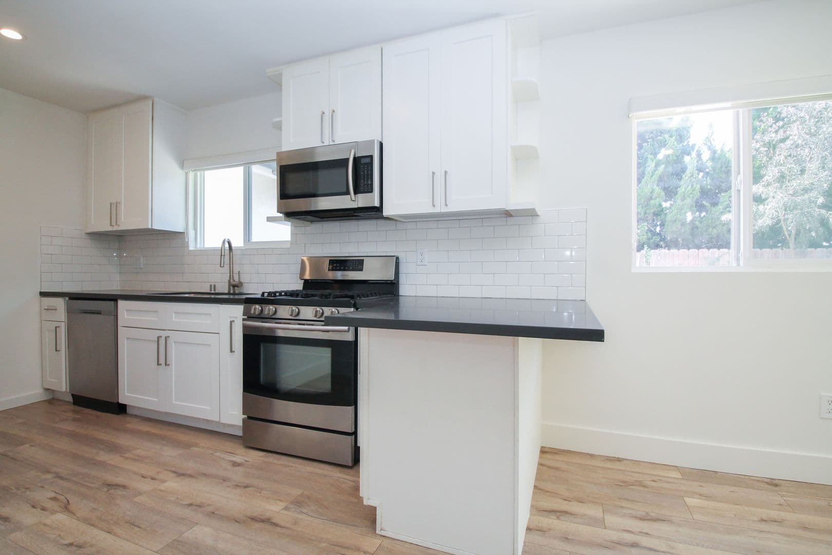 El Segundo Apartment: 1625 - 1627 E. Palm Ave