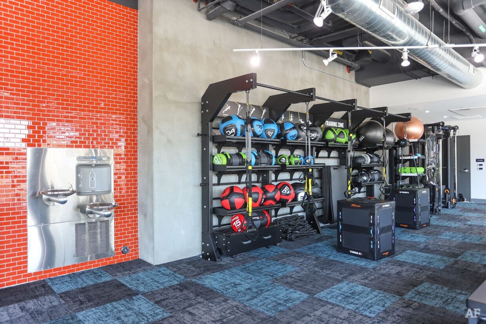 Northridge Apartment: 9131 Darby Avenue