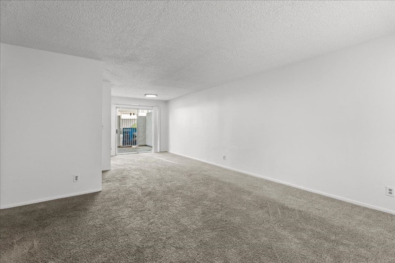 North Hills Apartment: 9660 Sepulveda Blvd
