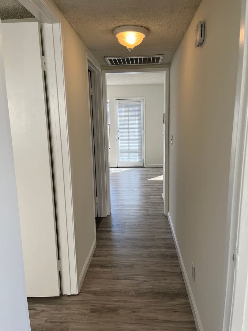 Studio City Apartment: 4248 Whitsett Avenue