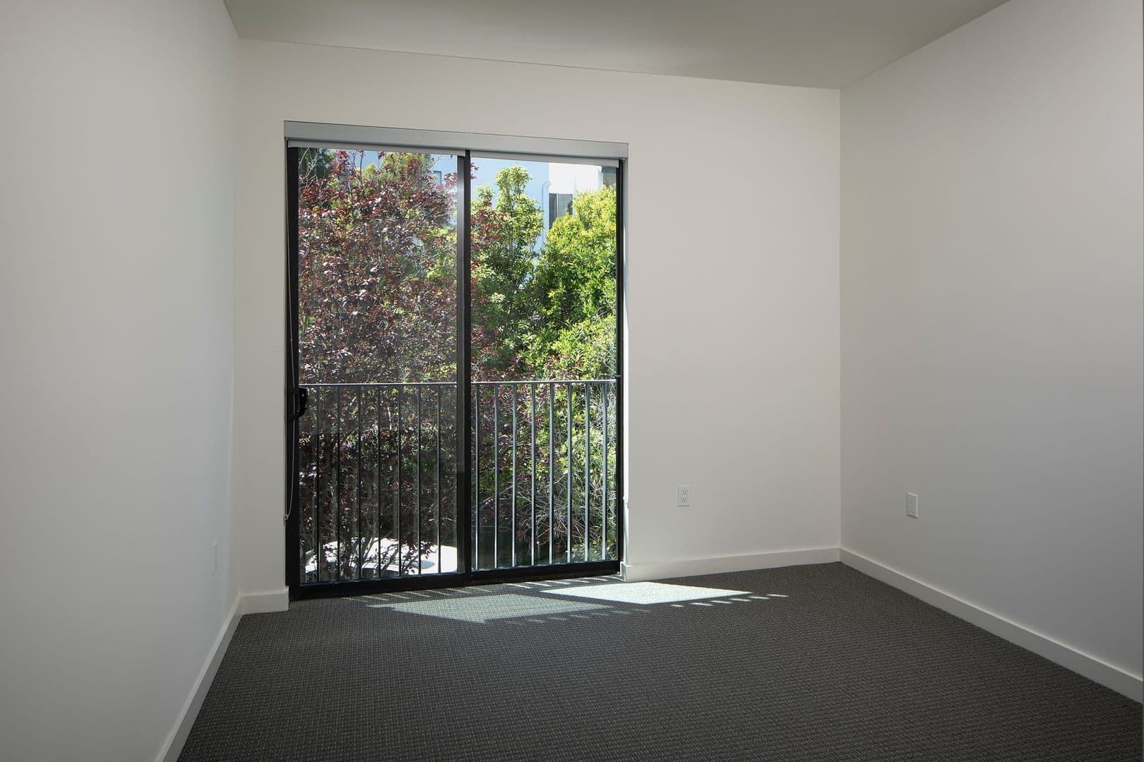 Studio City Apartment: 12012 Valleyheart Dr