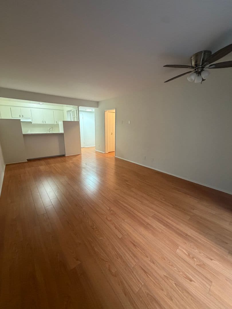 Los Angeles Apartment: 7225-7235 Hollywood Blvd