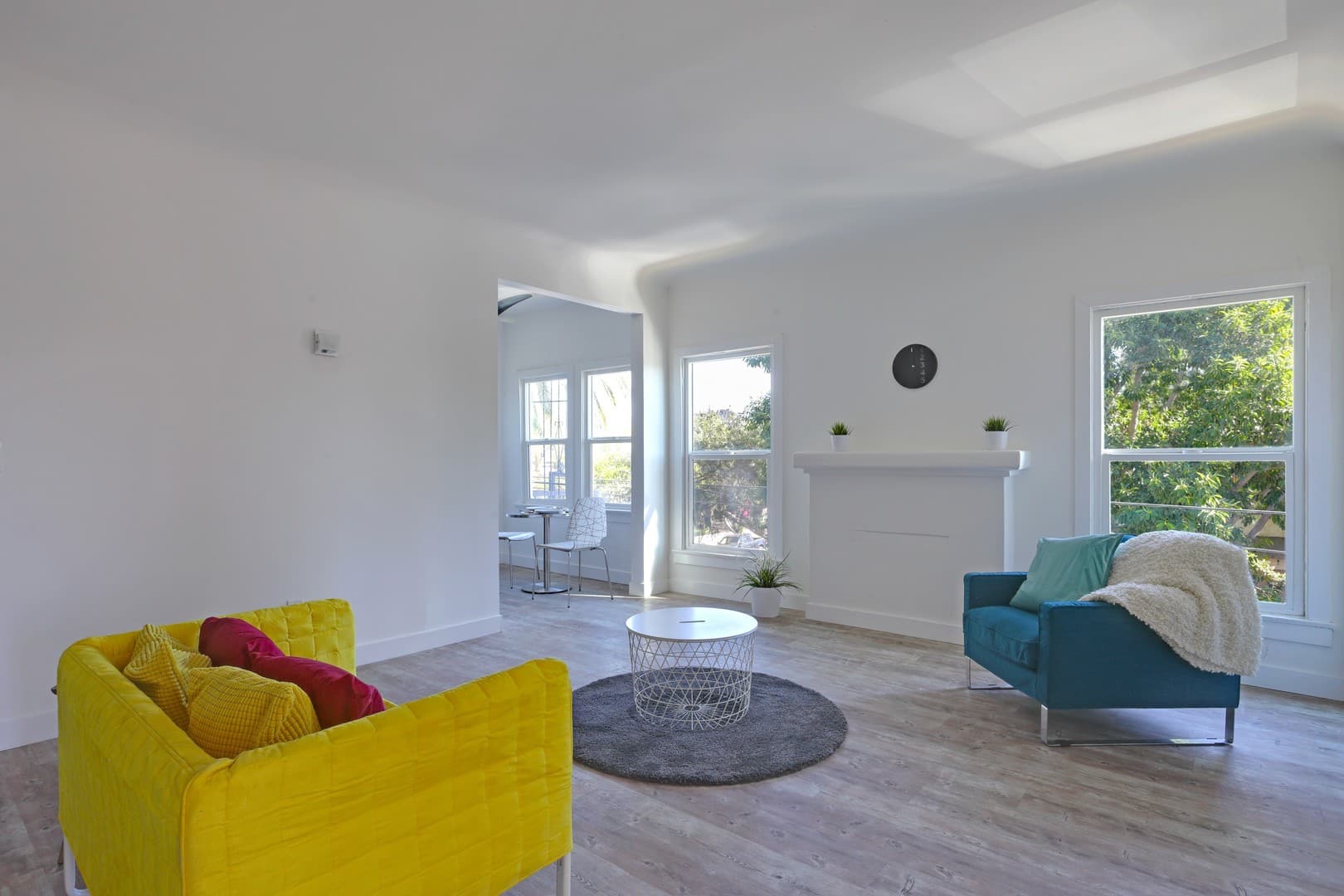 Los Angeles Apartment: 4108 Marathon Street