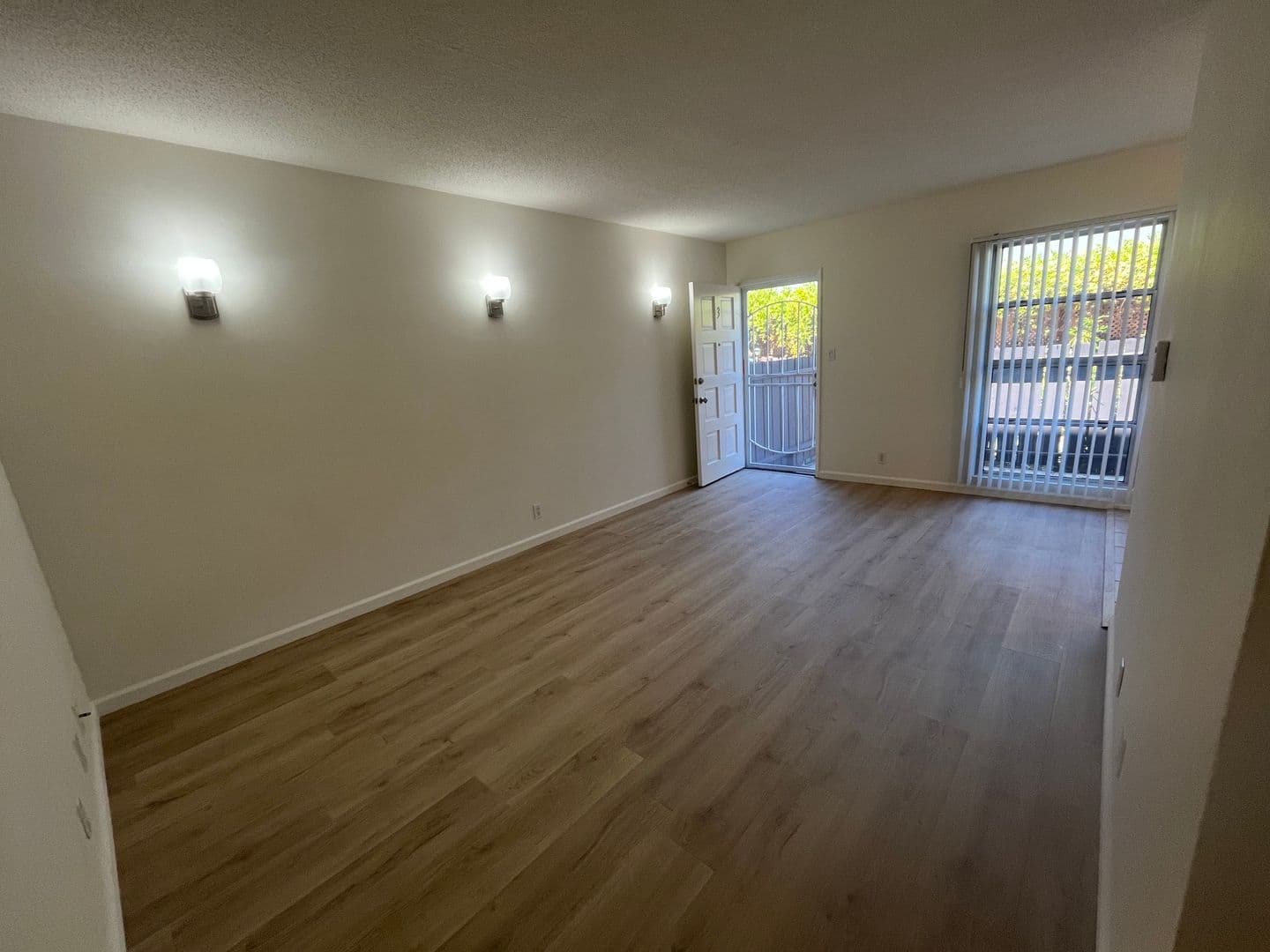 Valley Village Apartment: 5320 - 5330 Ben Ave.