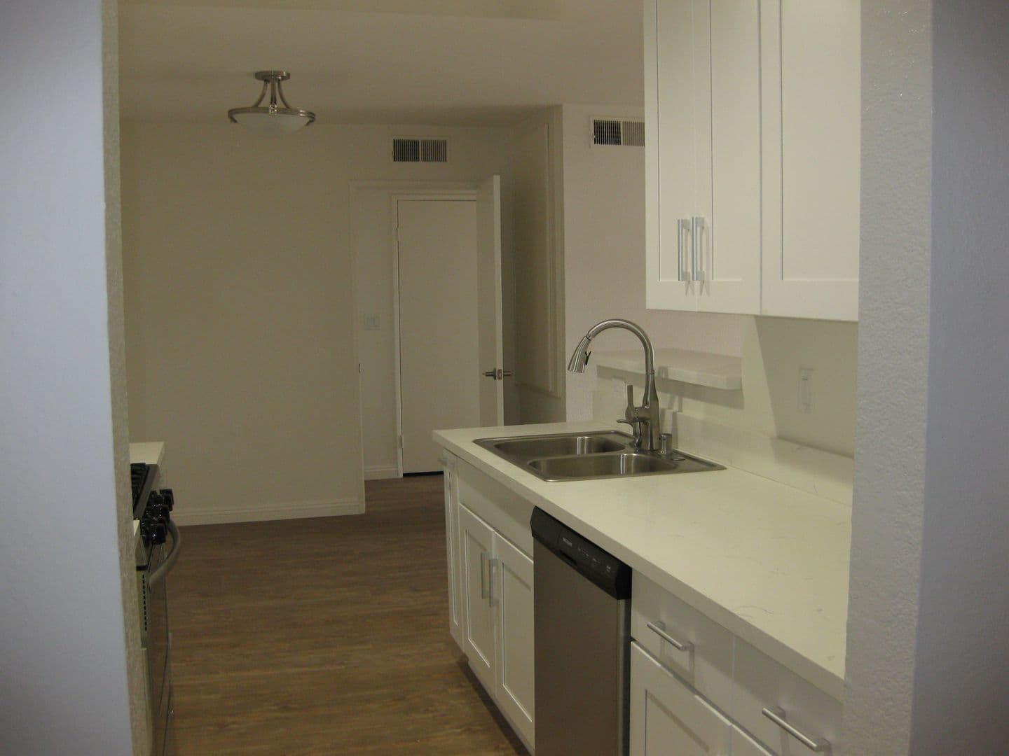 Van Nuys Apartment: 16000 SHERMAN WAY
