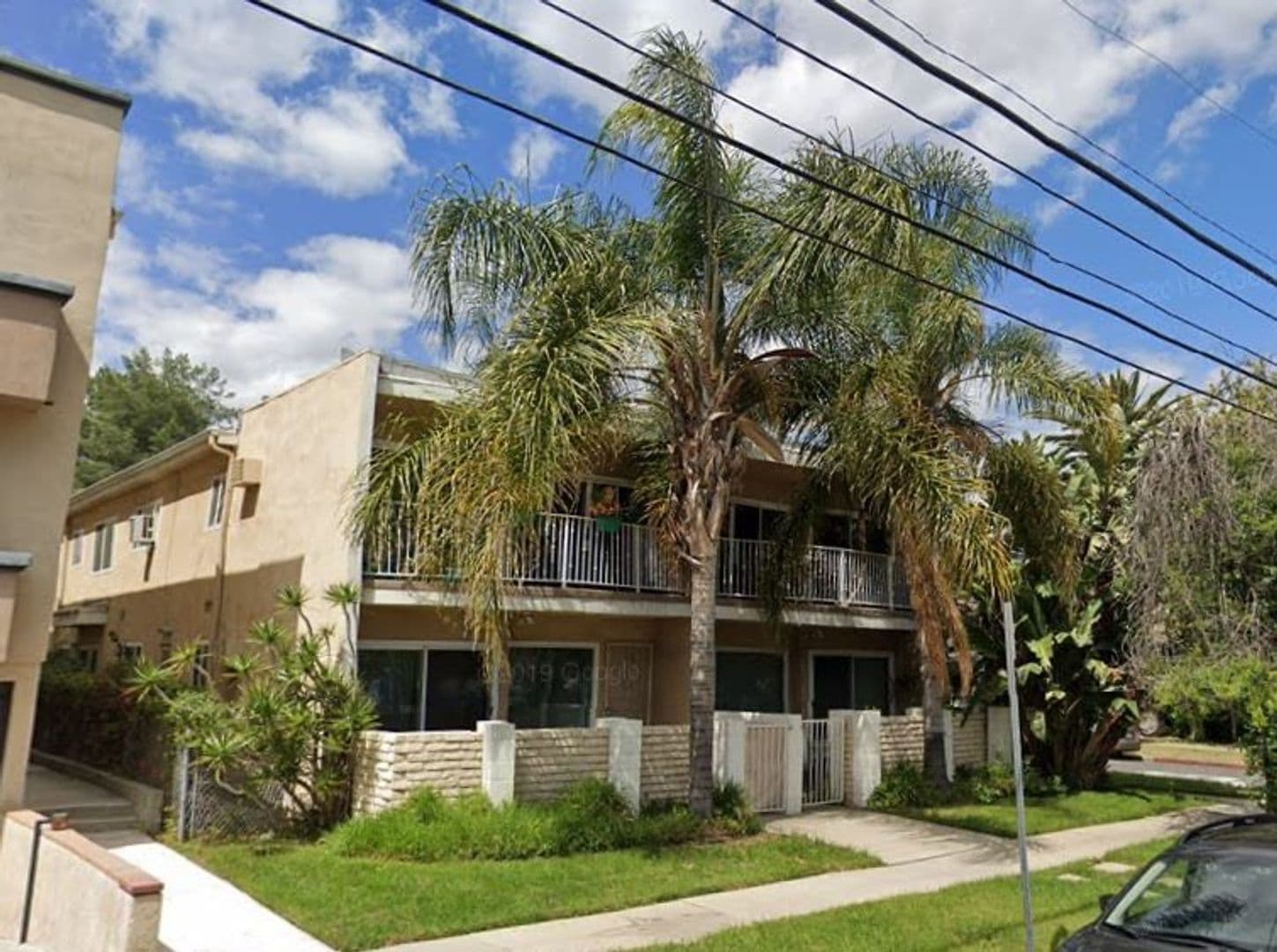 Studio City Apartment: 12231 Moorpark St.