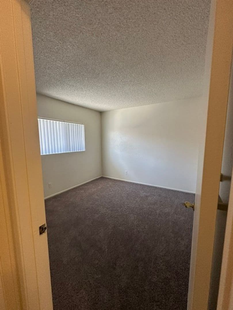 Ontario Apartment: 1468 East D Street