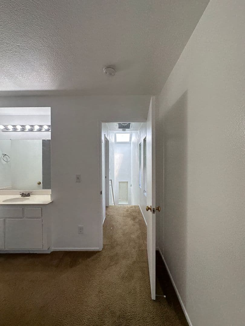 Pasadena Apartment: 79 & 89 Roosevelt Ave.