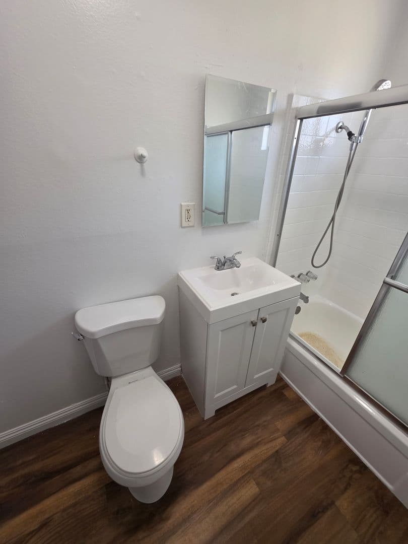 Baldwin Park Apartment: 3933-3943 La Rica Avenue