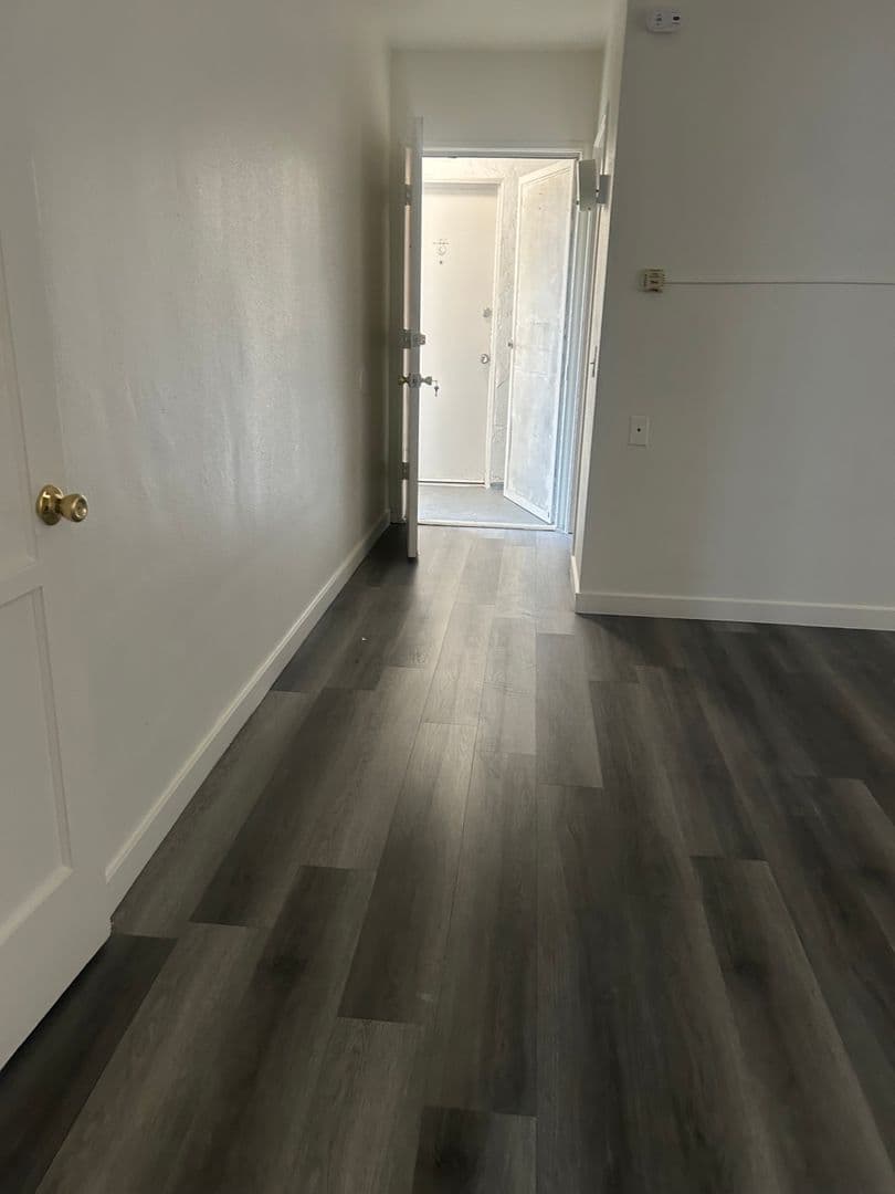 Santa Ana Apartment: 1060 W. 17TH STREET