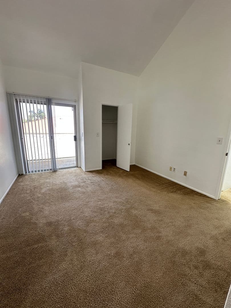 Pasadena Apartment: 79 & 89 Roosevelt Ave.