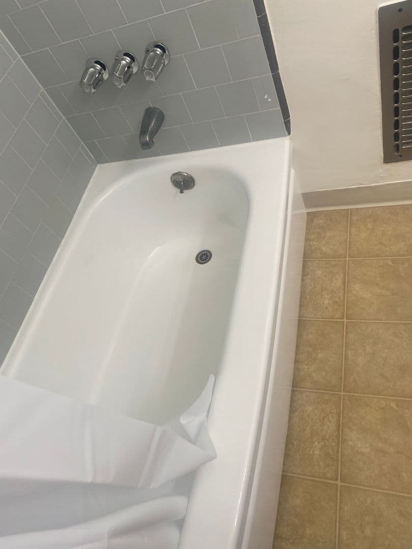 North Hollywood Apartment: 12558-12606 Oxnard St