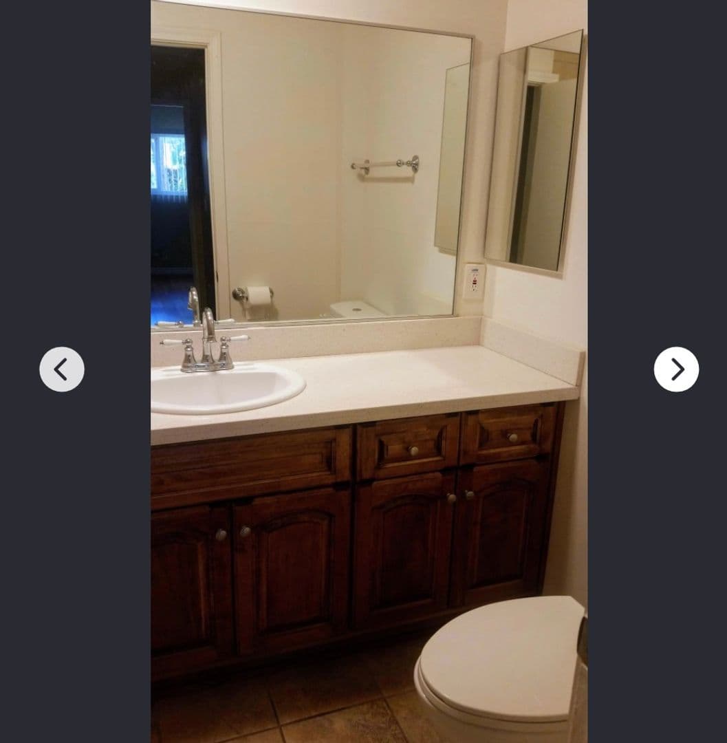 Los Angeles Apartment: 1525 North Kenmore Avenue