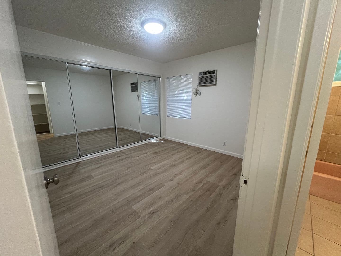 Valley Village Apartment: 5320 - 5330 Ben Ave.