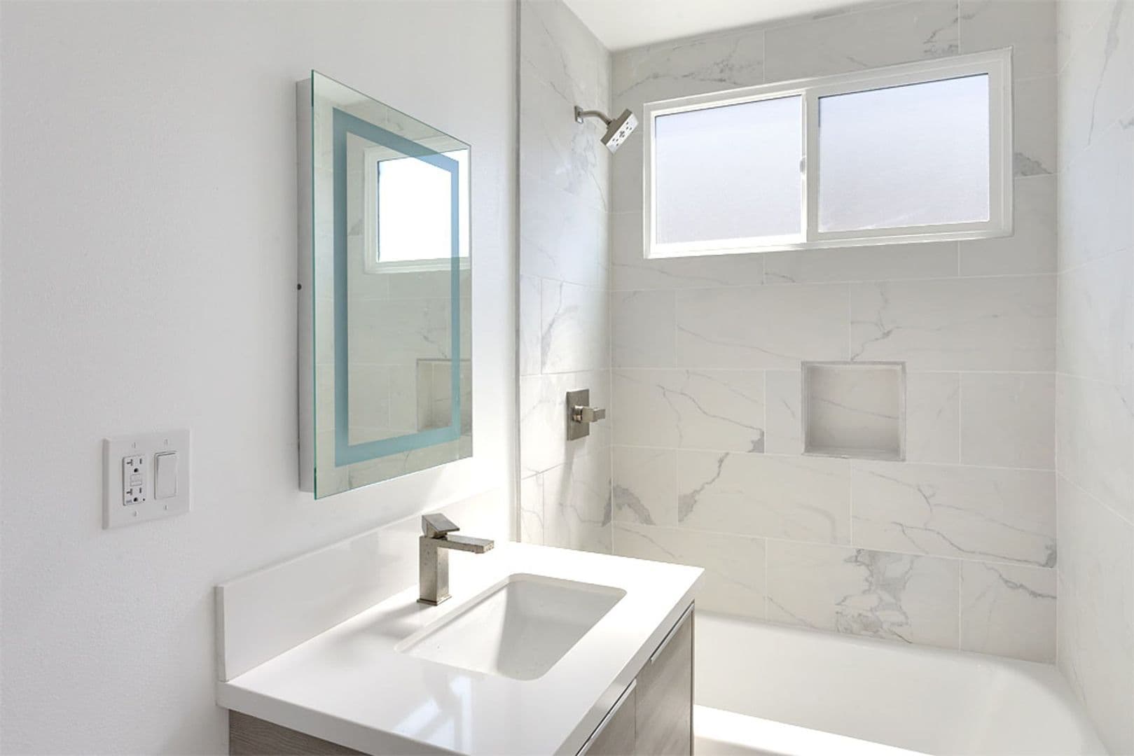 Los Angeles Apartment: 4233 Burns Avenue