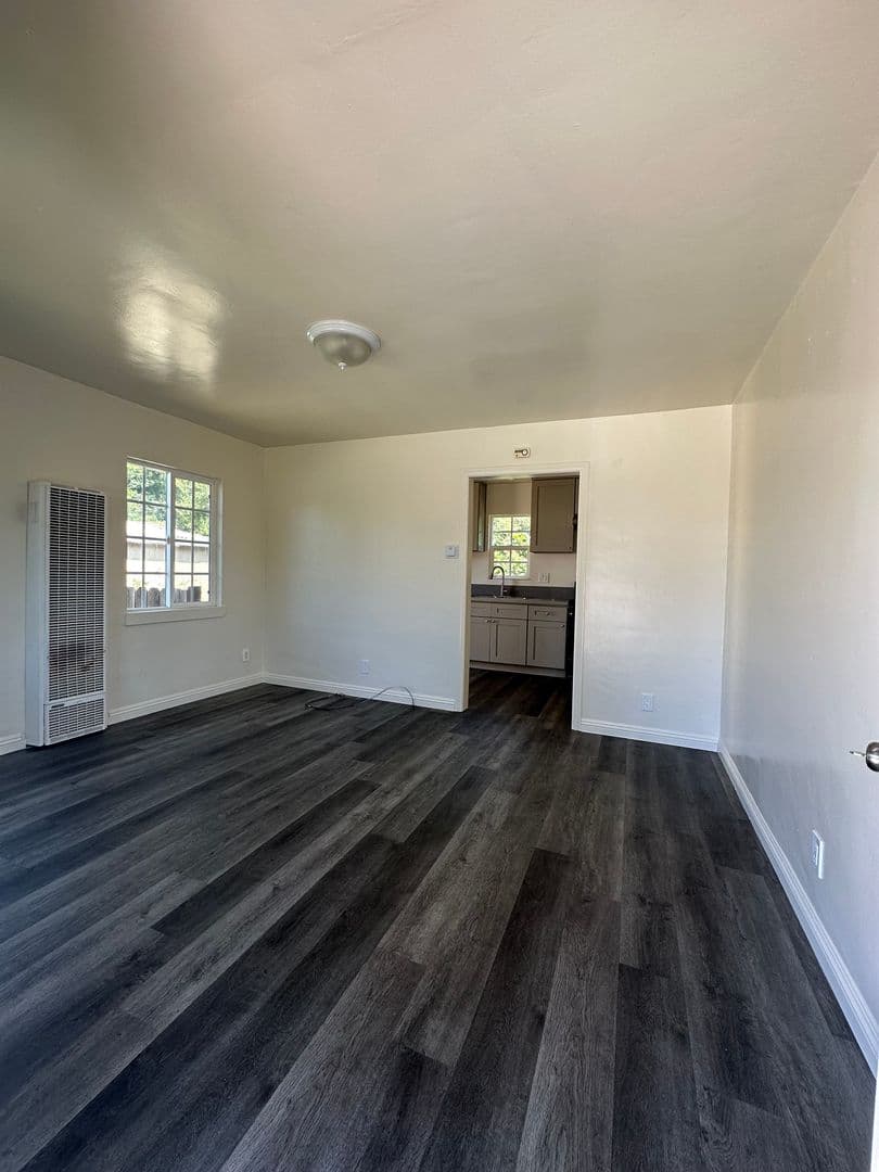 El Monte Apartment: 3466, 3468, 3470, 3500, 3500.5, & 3506 La Madera Ave.