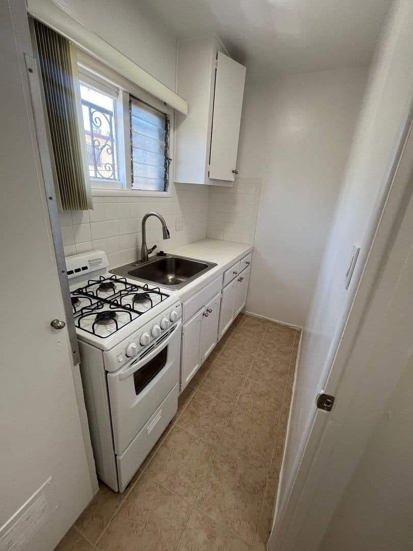 Los Angeles Apartment: 225 S. Occidental Boulevard