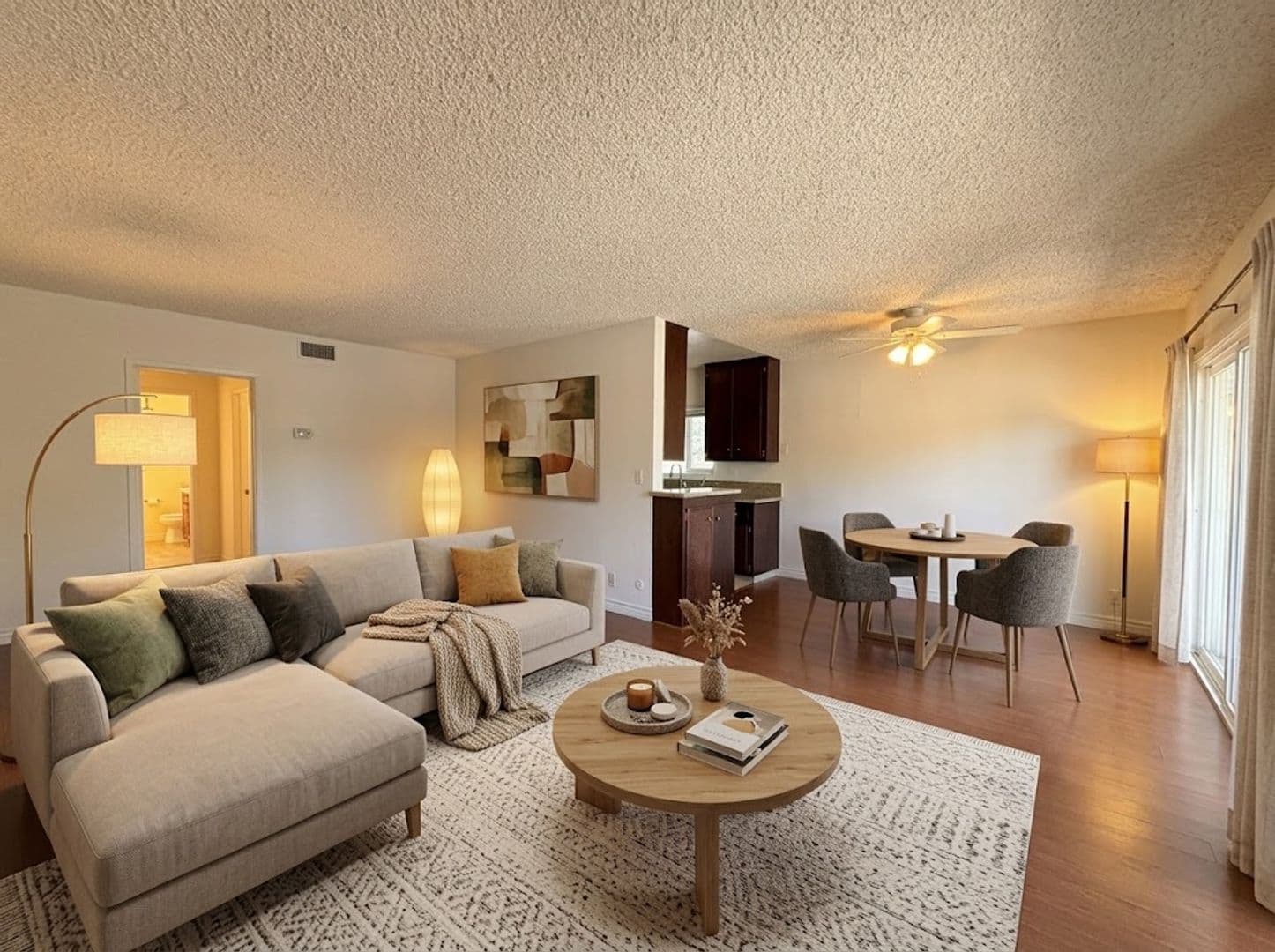 Studio City Apartment: 12231 Moorpark St.