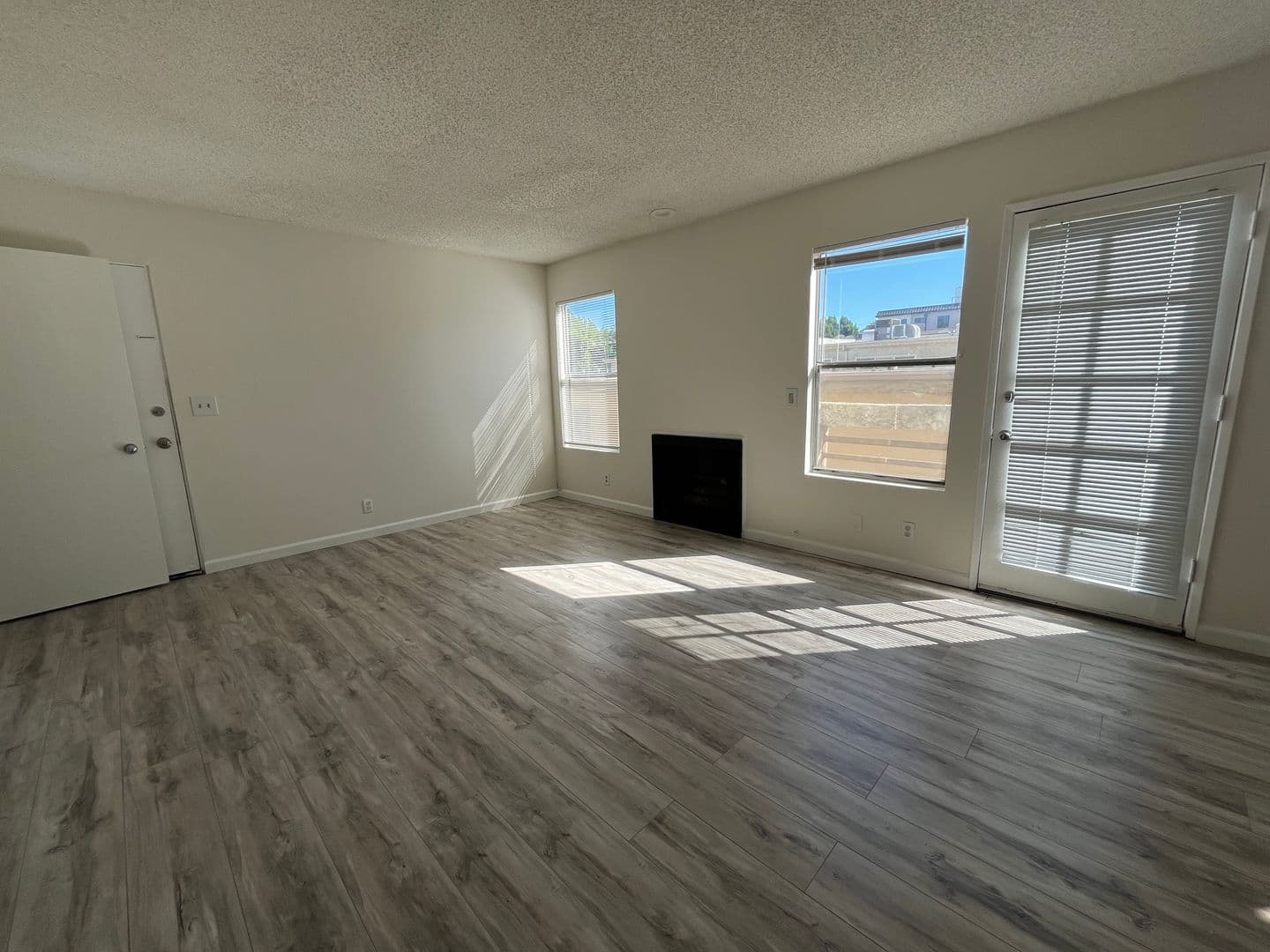 Studio City Apartment: 4248 Whitsett Avenue