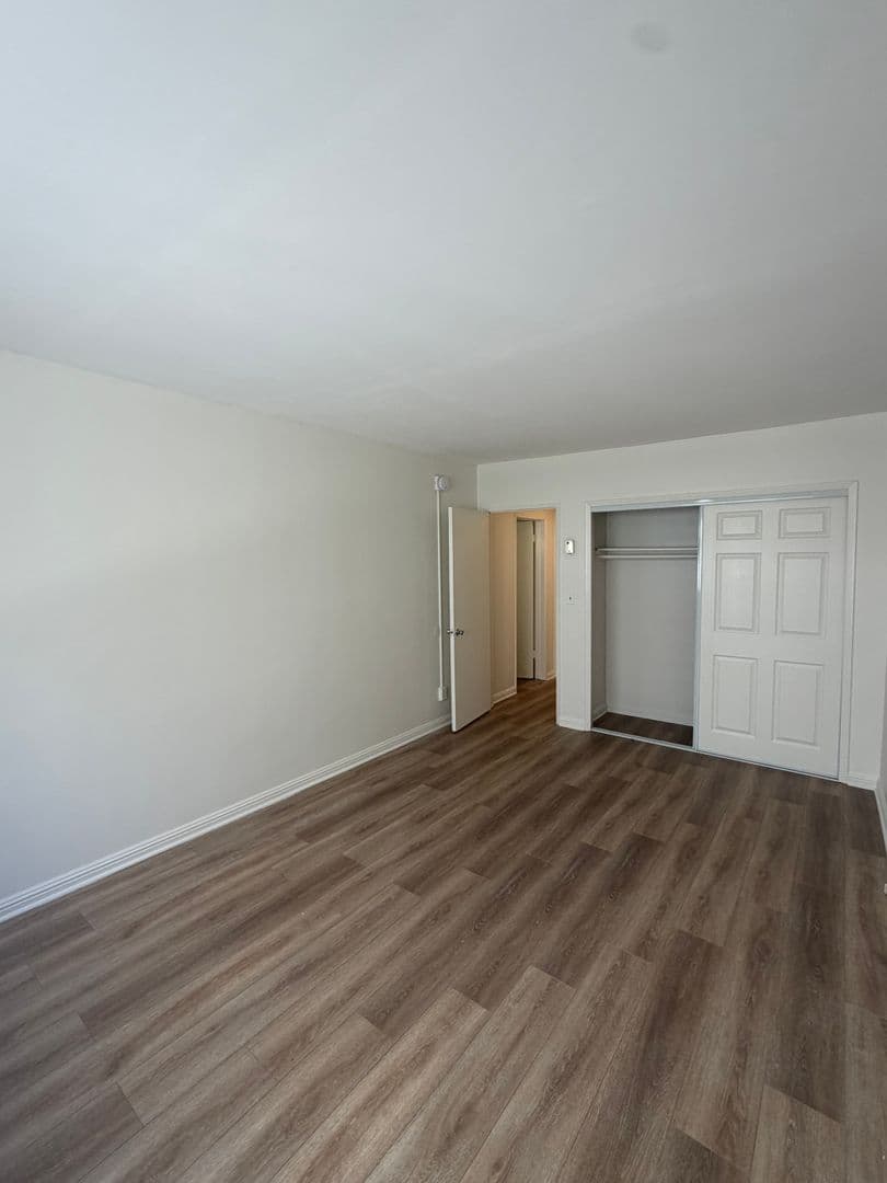 Los Angeles Apartment: 7225-7235 Hollywood Blvd
