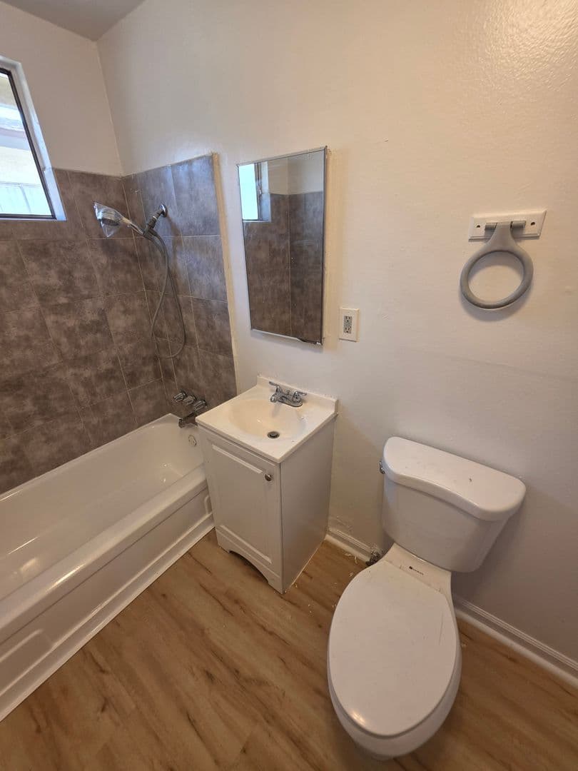 Baldwin Park Apartment: 3933-3943 La Rica Avenue