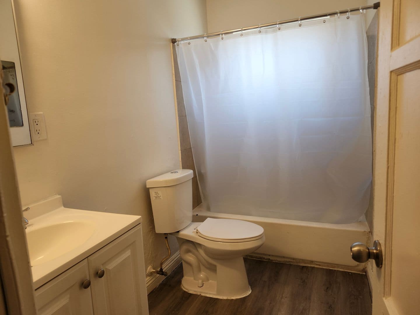 Montebello Apartment: 1320 Greenwood Ave.
