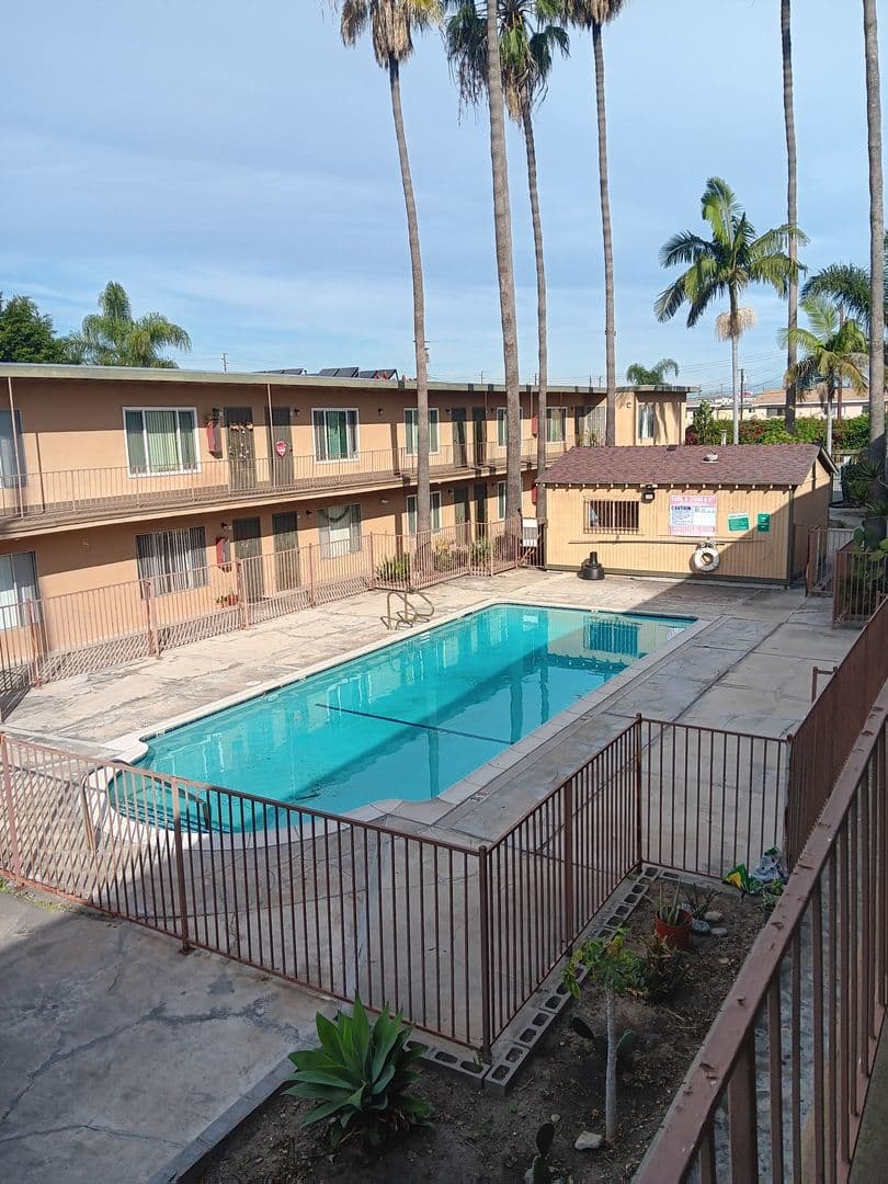 Stanton Apartment: 8043-8055 Chapman Avenue