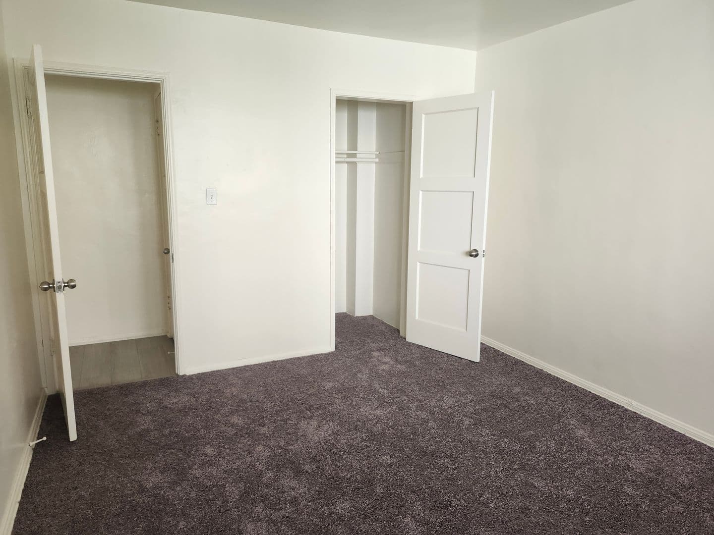 Los Angeles Apartment: 2007 S. Longwood