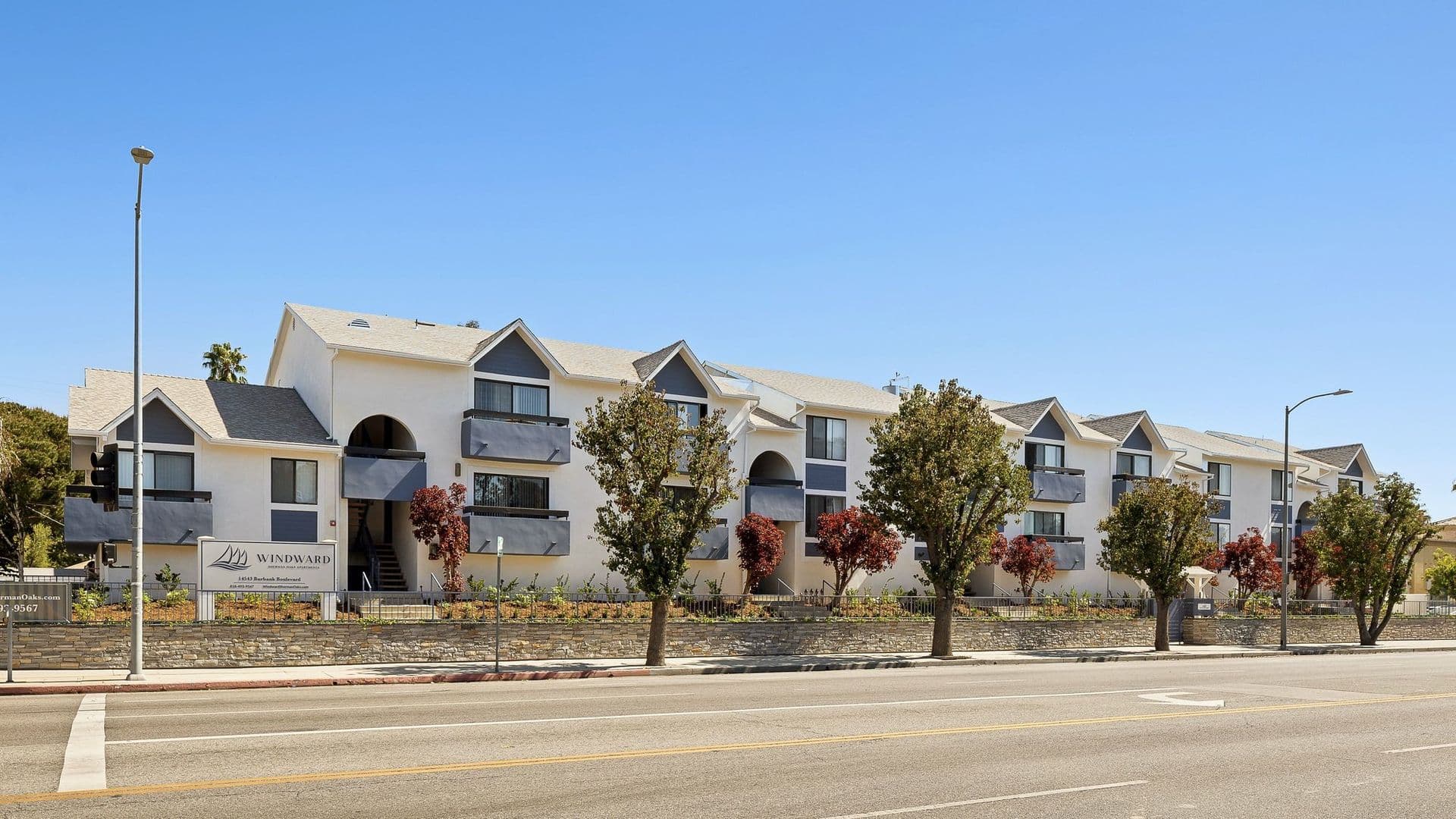 Sherman Oaks Apartment: 14543 Burbank Boulevard