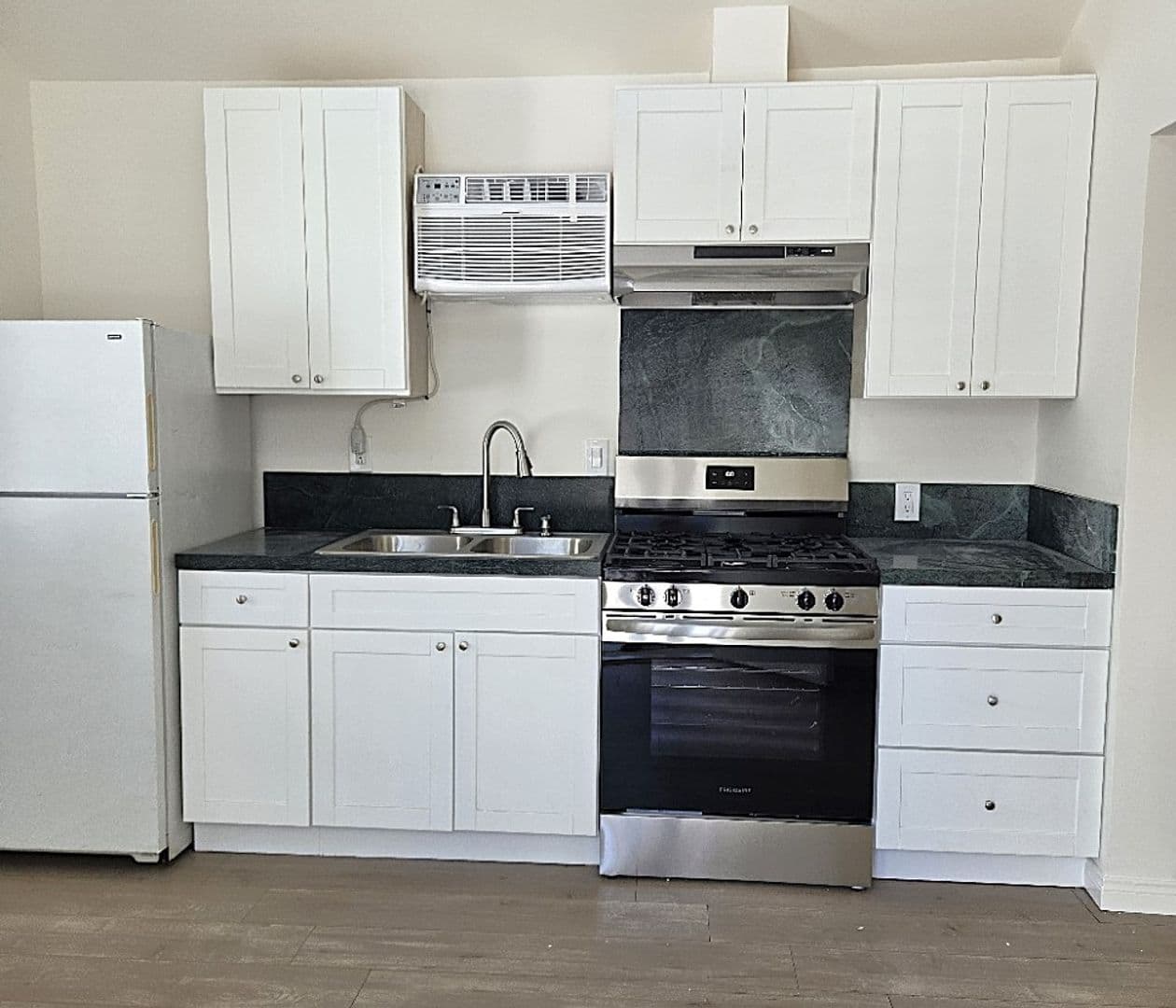 North Hollywood Apartment: 5301-5303 Cartwright Ave.