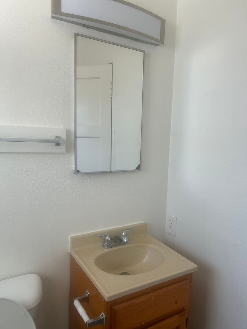 Santa Ana Apartment: 1060 W. 17TH STREET