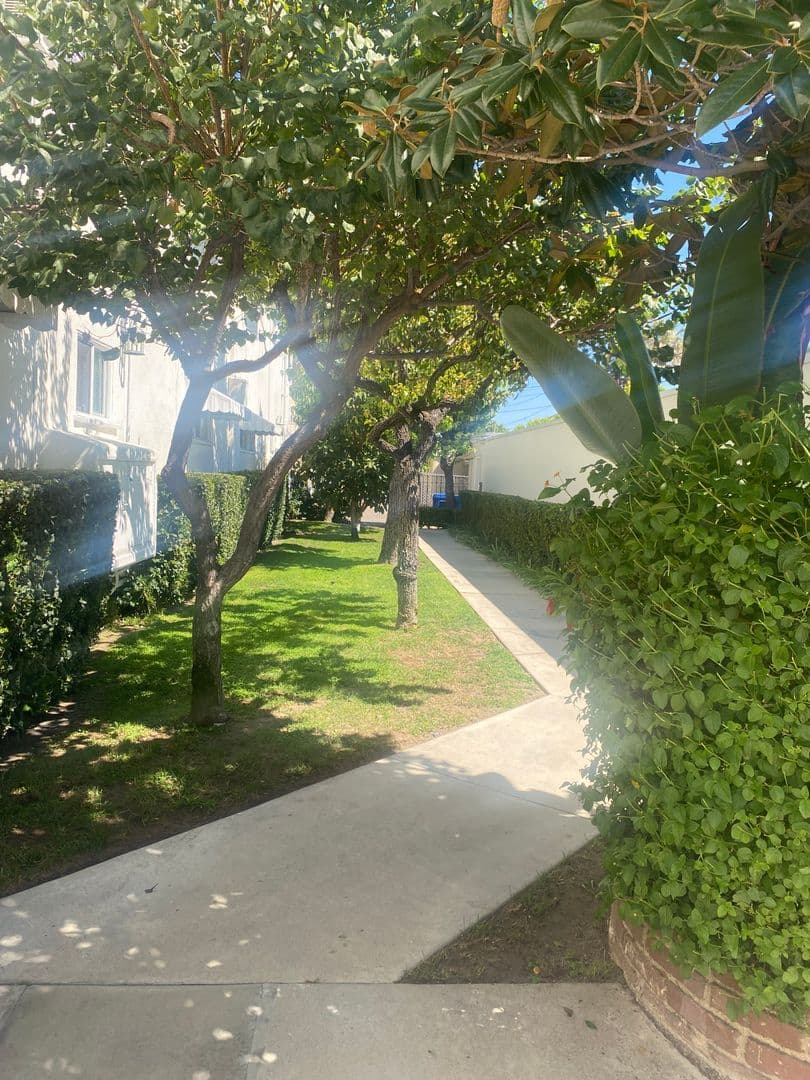 North Hollywood Apartment: 12558-12606 Oxnard St