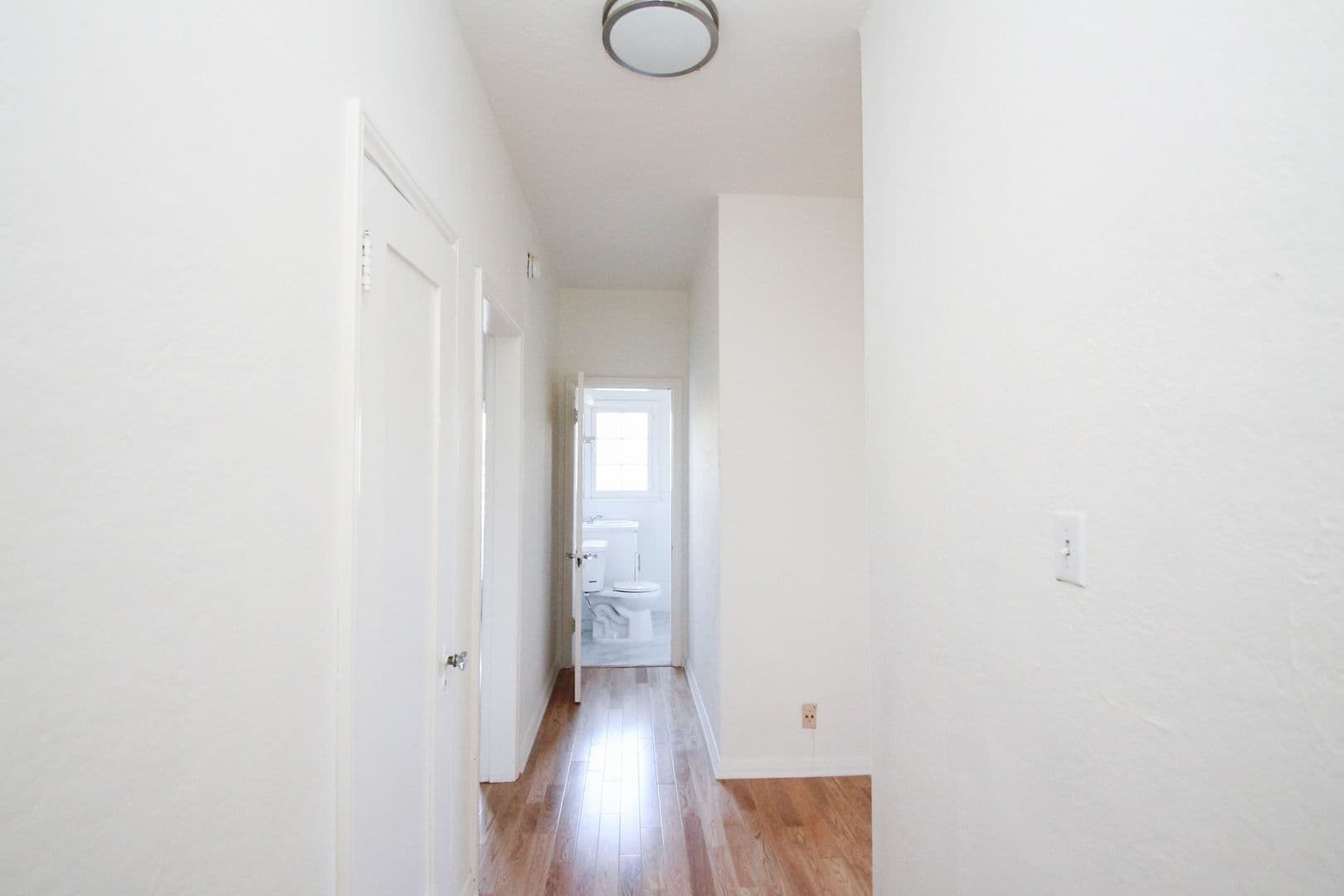 Los Angeles Apartment: 367 N Orange Grove Ave.