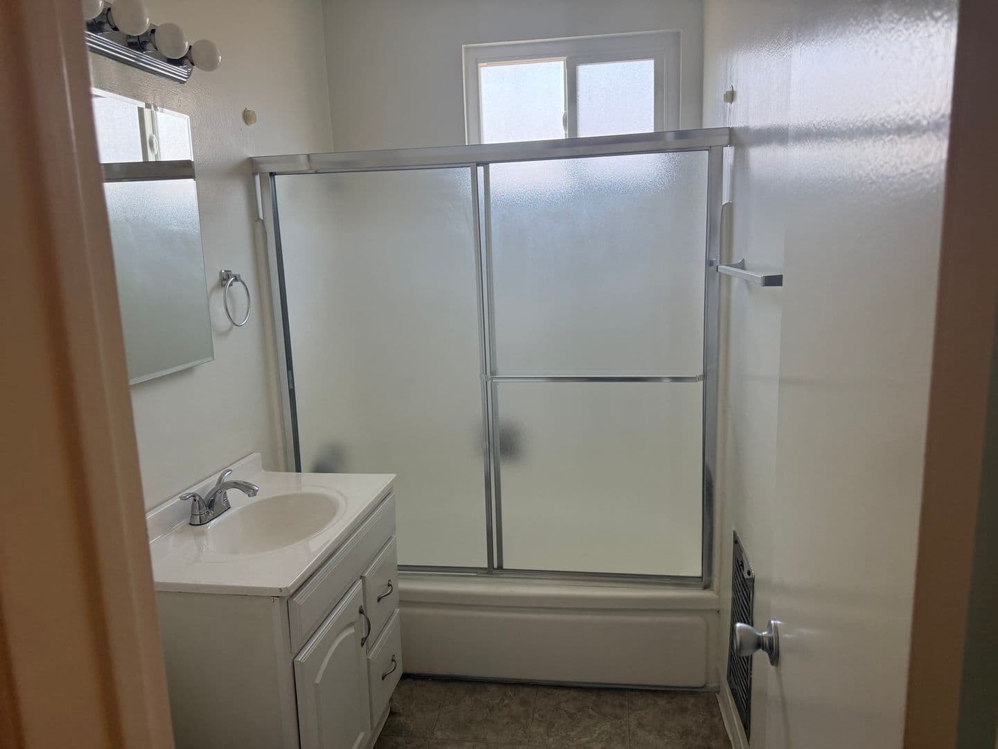 North Hollywood Apartment: 6851-67-63 Whitsett Ave